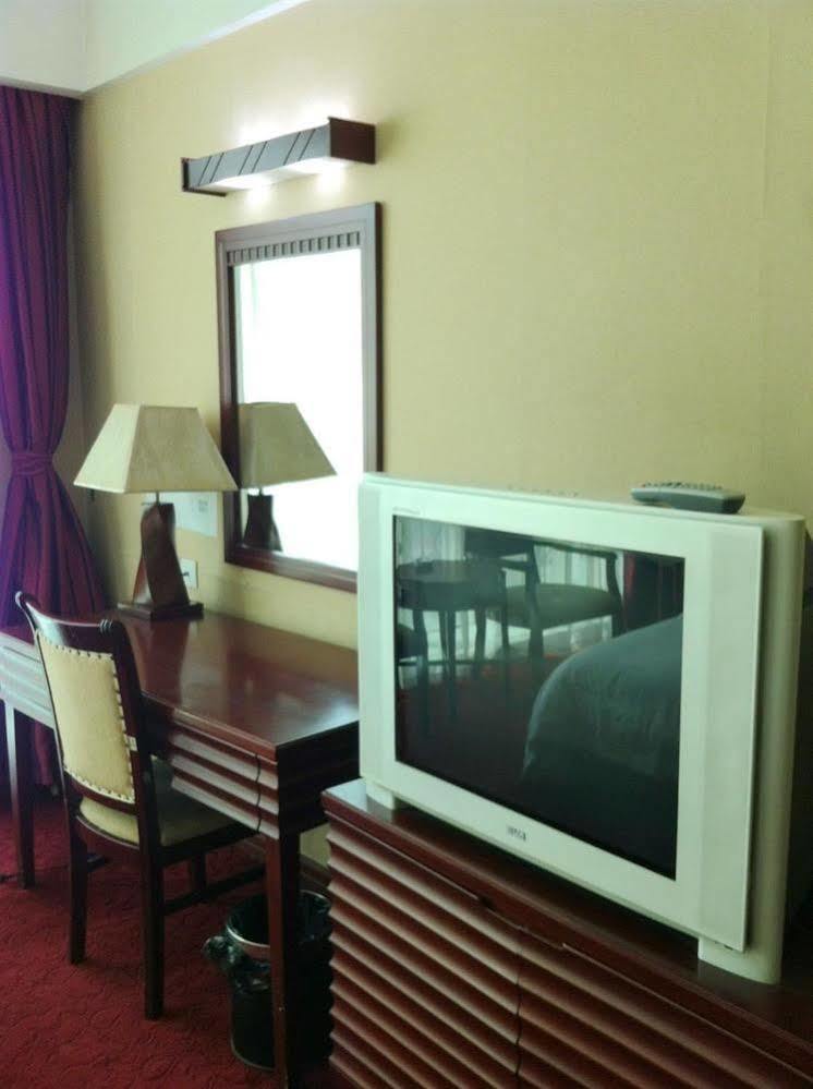Qingpu Family Hotel Shanghai Exterior photo