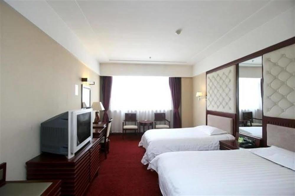 Qingpu Family Hotel Shanghai Exterior photo