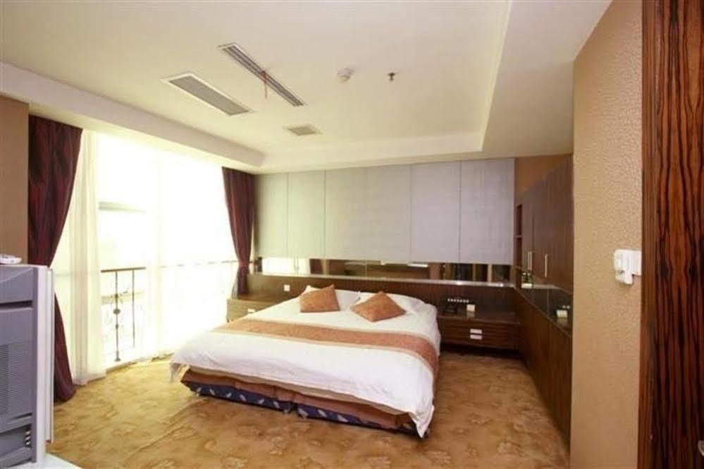 Qingpu Family Hotel Shanghai Exterior photo